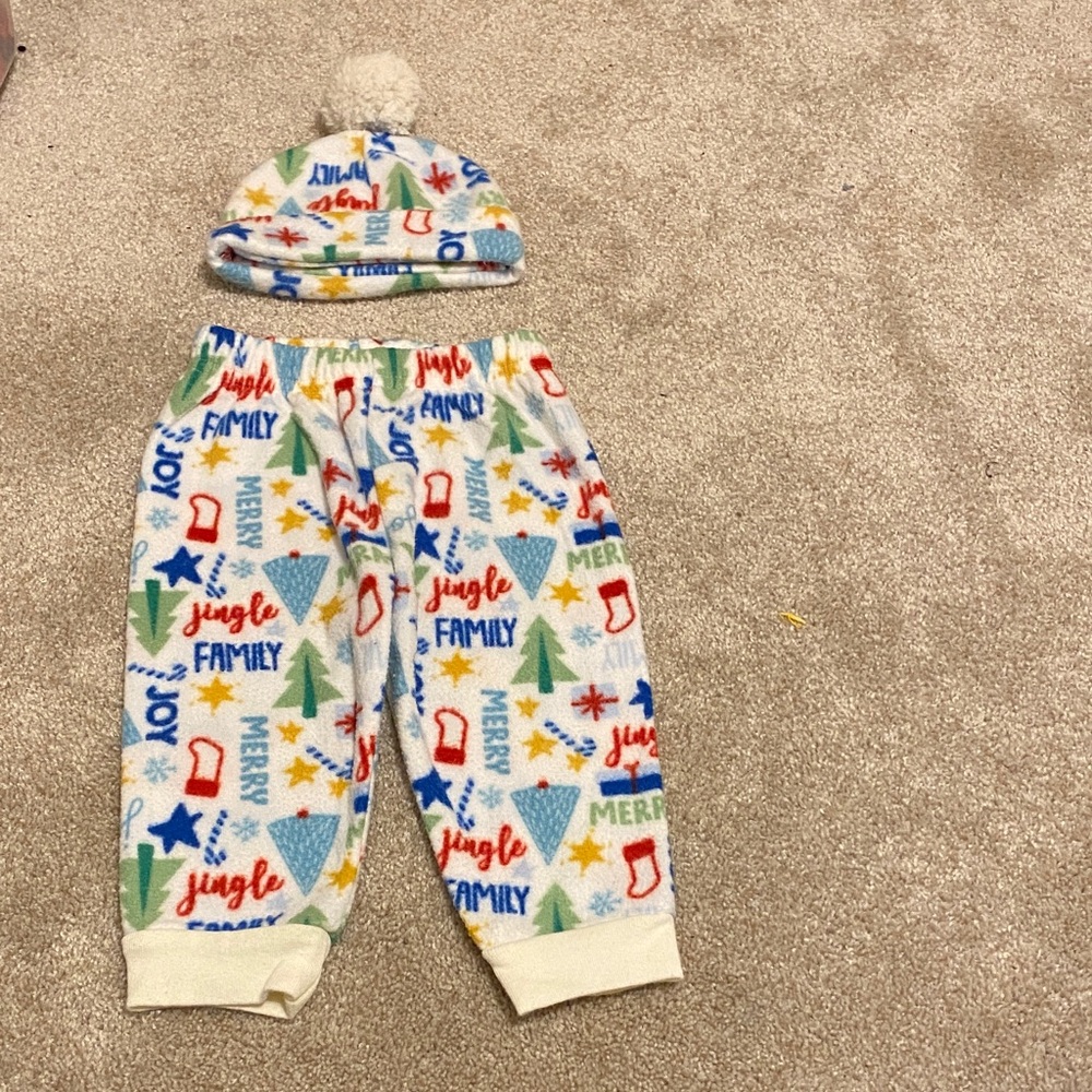 Festive Print Sweatpants & matching Hat Set